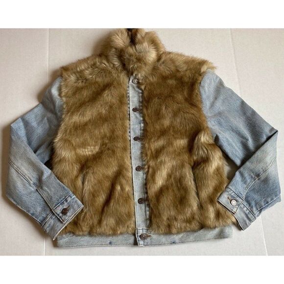 Levi's Premium Oversized Faux Fur Women Trucker S - Picture 1 of 11